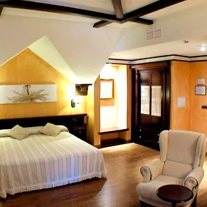 Cerezos Hotel
